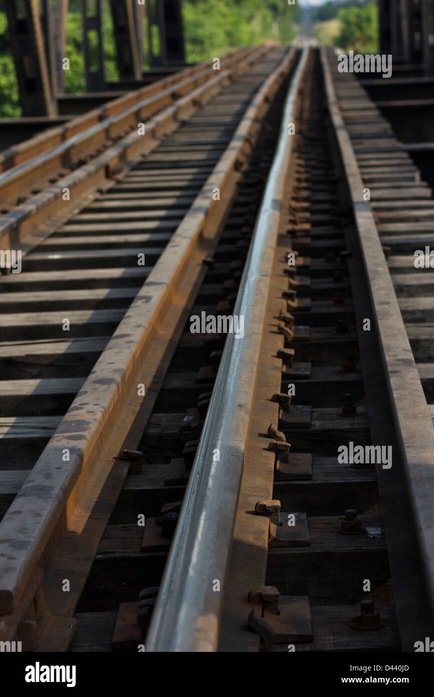 Eisenbahnbrücke in Thailand Stockfoto