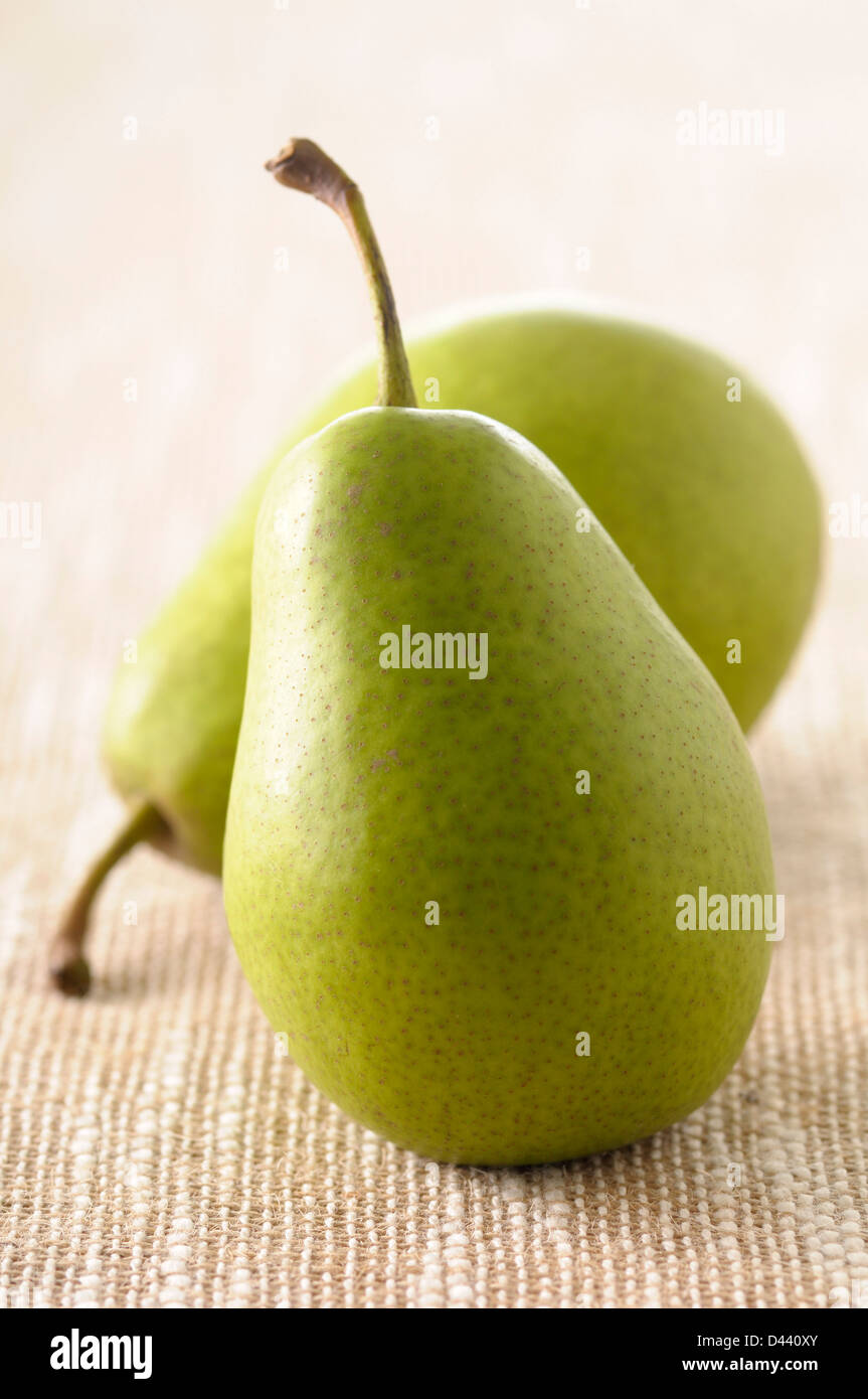 Nahaufnahme von zwei Birnen Stockfoto