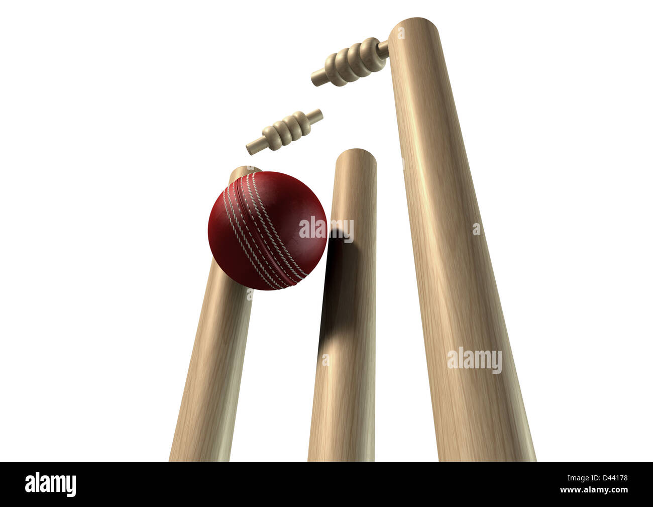 Ein rotes Leder Cricket Ballkontakt und beunruhigende hölzerne Cricket Wickets und Kautionen auf einem isolierten Hintergrund Stockfoto