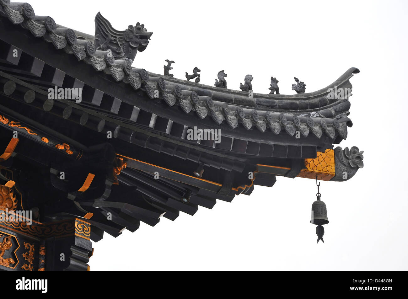 Detail eines traditionellen buddhistischen chinesischen Tempel Dachs an der riesigen Wildganspagode in Xi ' an - Provinz Shaanxi, China Stockfoto