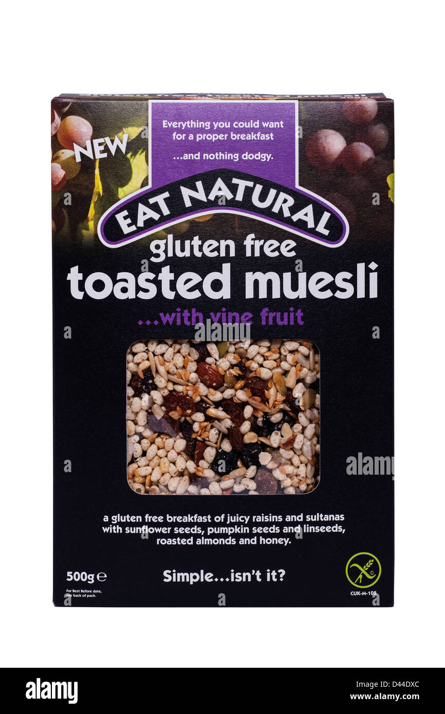 Eine Schachtel mit natürlichen Essen glutenfrei geröstetes Müsli Müsli auf weißem Hintergrund Stockfoto