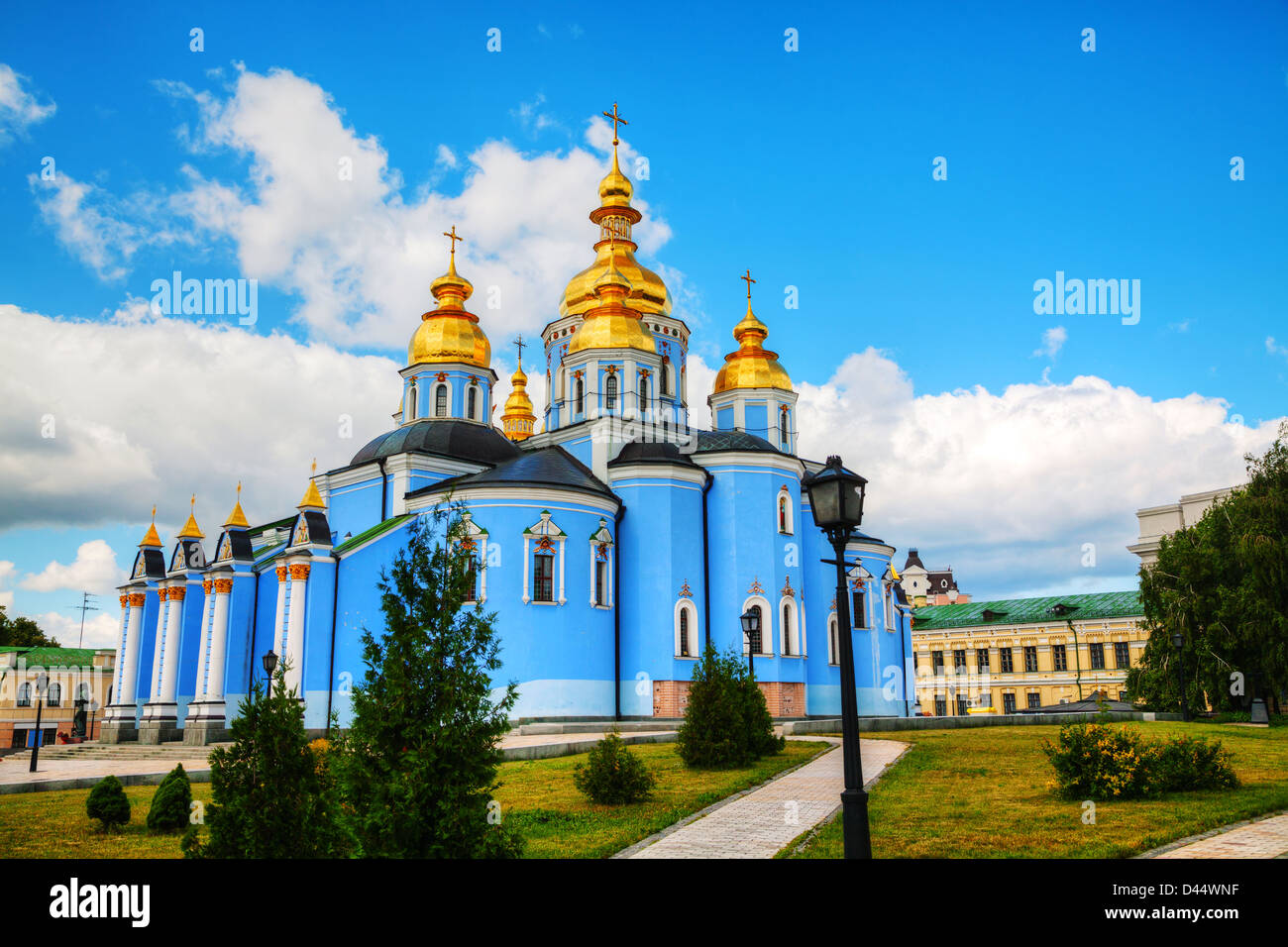 Kloster St. Michael in Kiew, Ukraine an einem sonnigen Tag Stockfoto