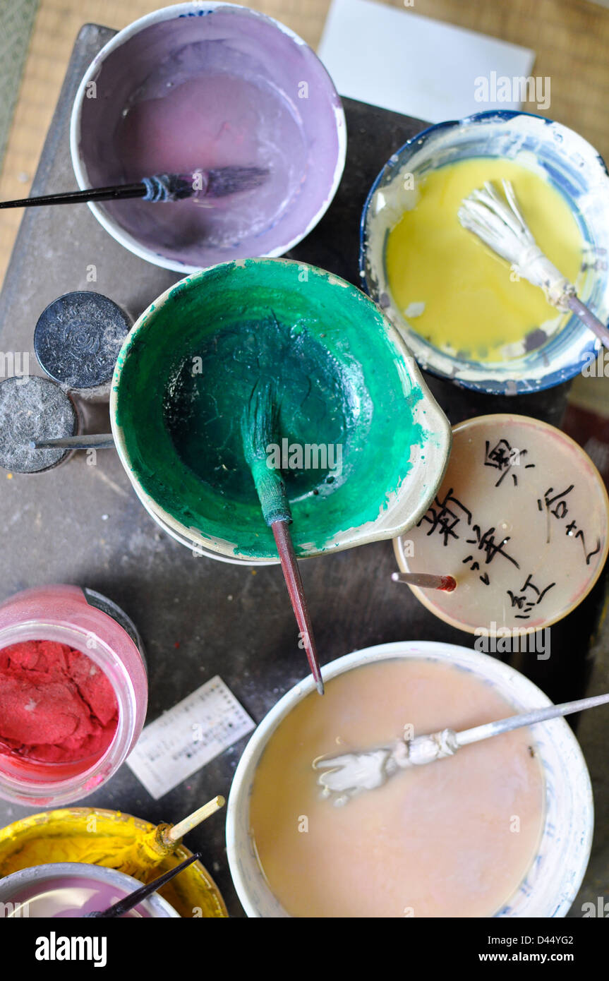 Die Kyoto-Werkstatt des japanischen Ukiyo-e Künstler und Holzschnitt Drucker Mamoru Ichimura. Stockfoto