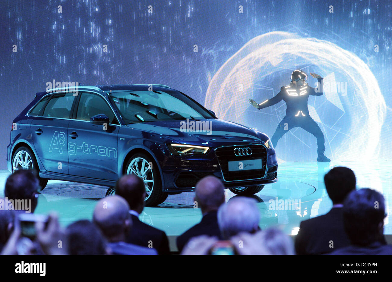 Der neue Audi A3 Sportback g-Tron ist auf dem Display während der ersten Pressetag auf der 83th Genfer Automobilsalon in Genf, Schweiz, 5. März 2013. Foto: Uli Deck Stockfoto