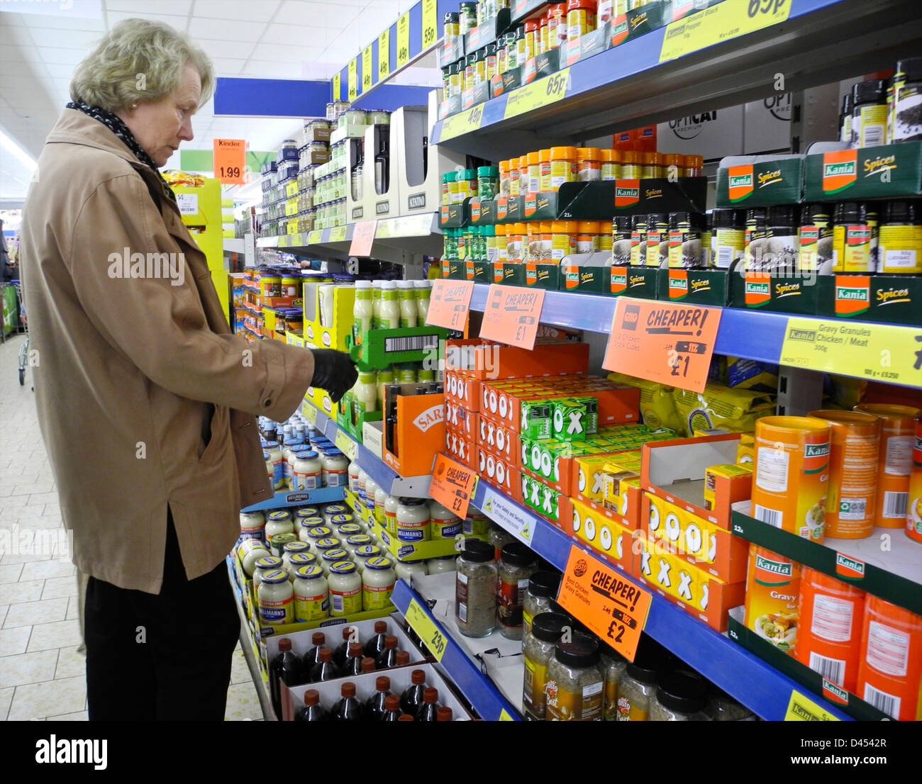 Im Inneren ein Lidl Shop Supermarkt Interieur Stockfoto