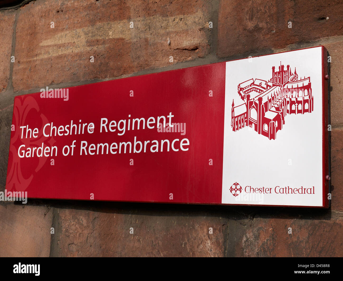 Das Cheshire Regiment Garden of Remembrance-Schild am Chester Cathedral UK Stockfoto