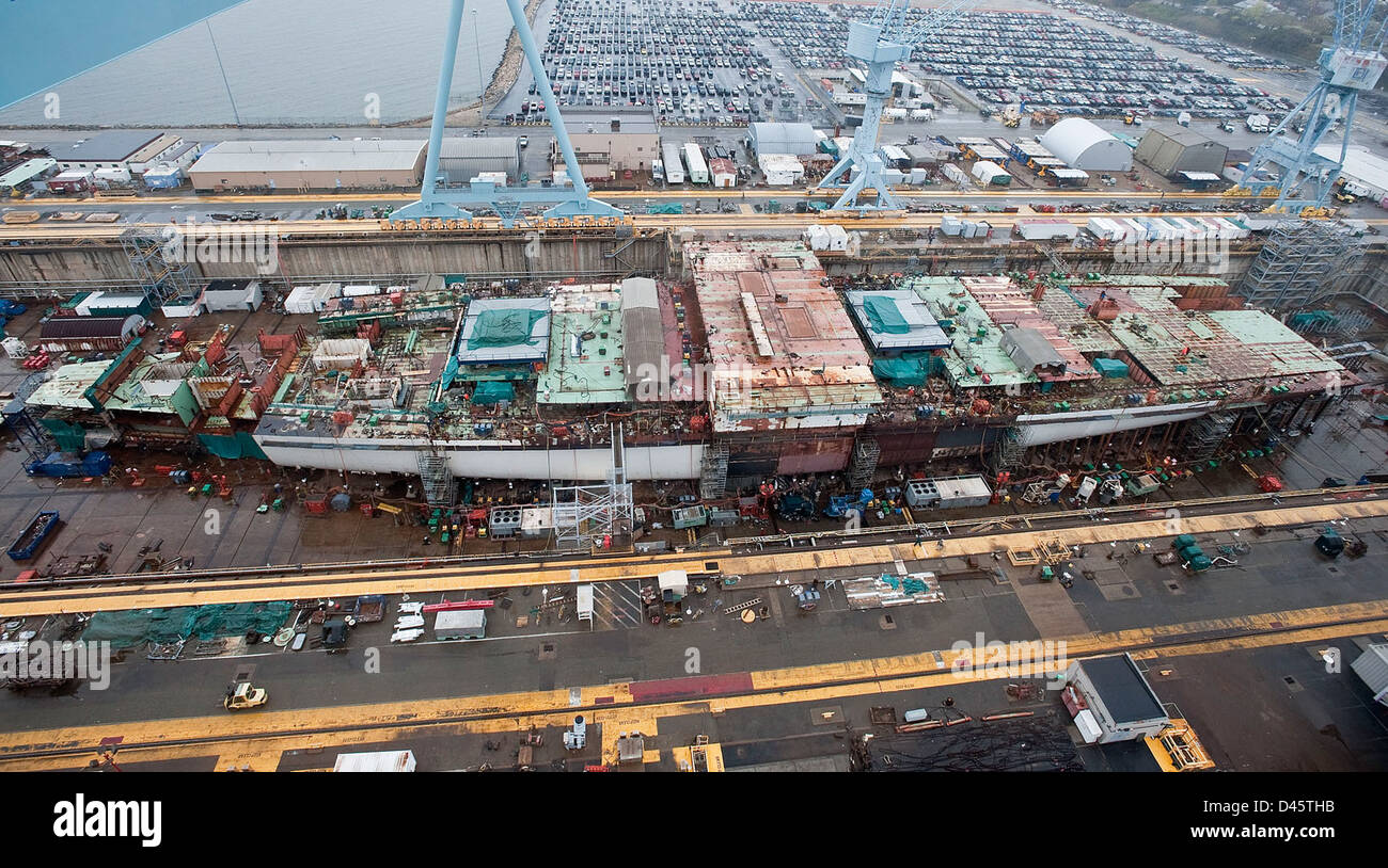 Der neueste Flugzeugträger der US Navy, die USS Gerald R. Ford (CVN 78), befindet sich im Bau bei Newport News Shipbuilding und soll die Projektionsfähigkeit der Navy verbessern. Stockfoto