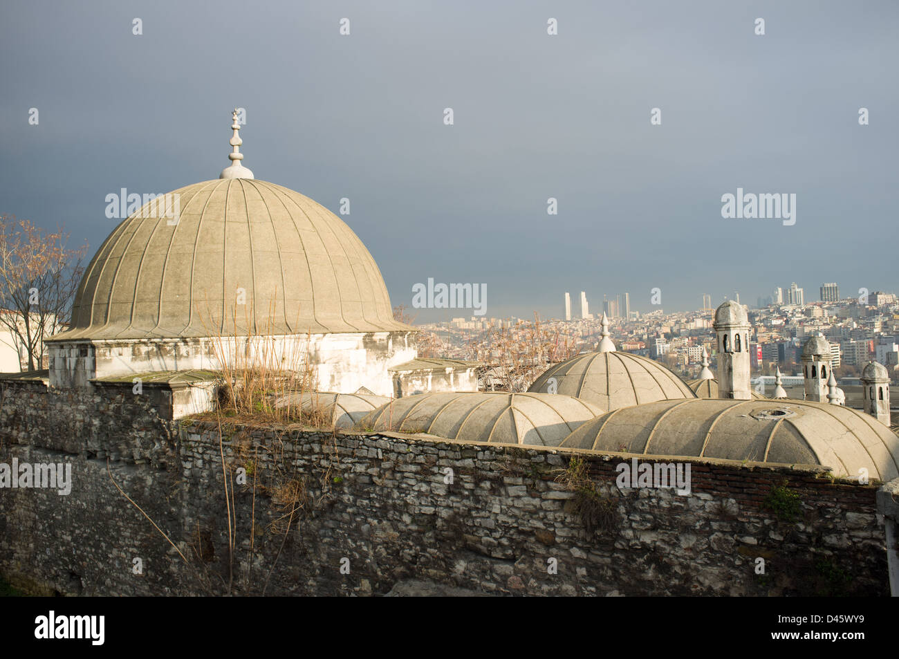 Ein Blick über den Bosporus die Skyline von Istanbul, Türkei. Stockfoto