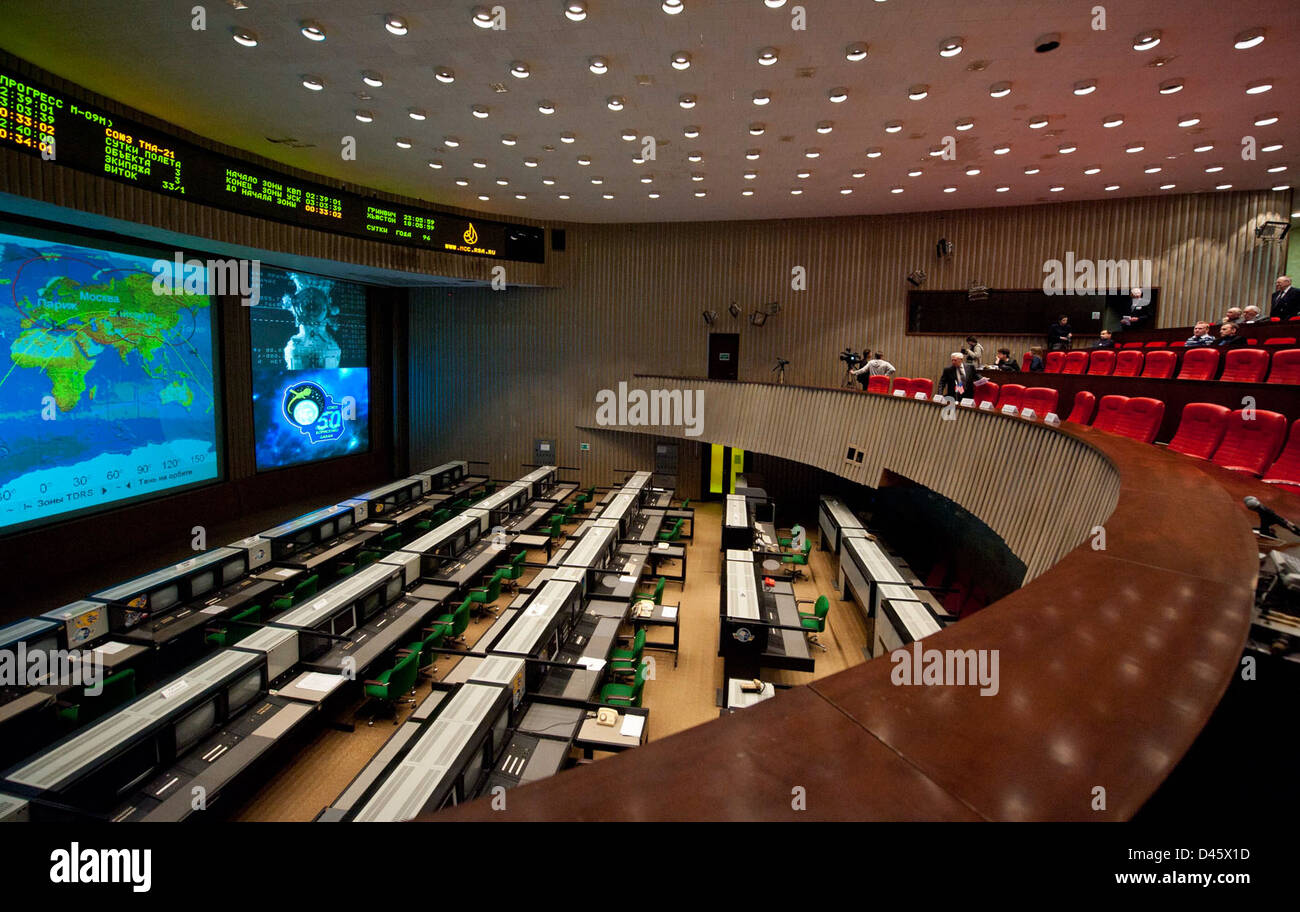 Die Expedition 27 dockt erfolgreich an der Internationalen Raumstation an, nachdem sie vom russischen Raumschiff Sojus gestartet wurde und von der russischen Mission Control koordiniert wurde. Stockfoto