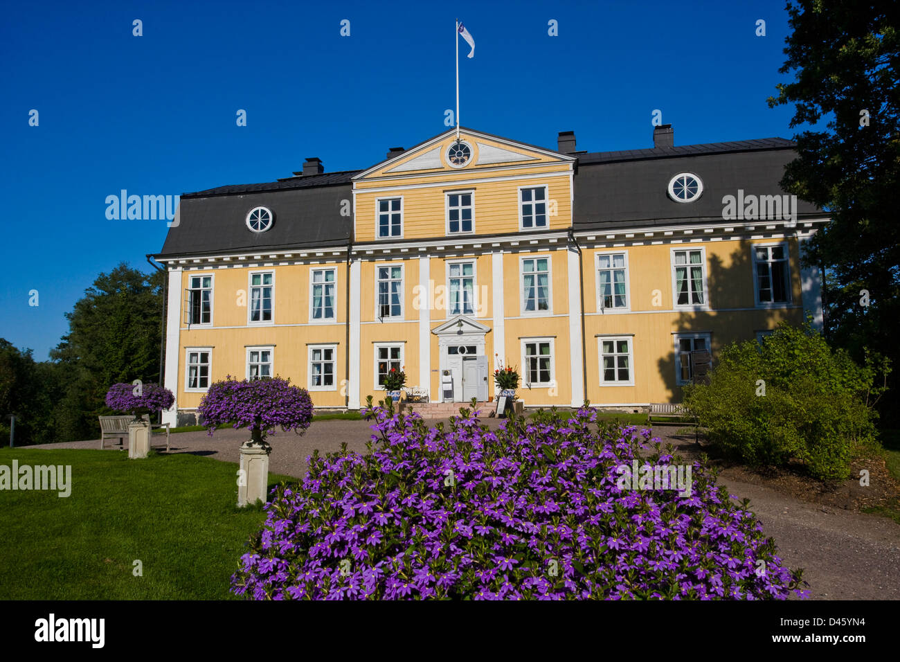 Finnland, Südfinnland, Blick auf die neoklassische Mustio Manor, gebaut im Jahre 1783-1792 Stockfoto