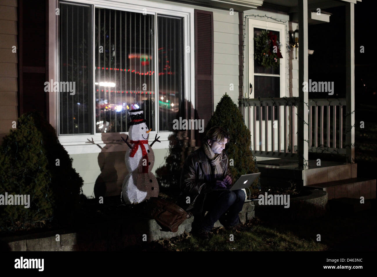 Newton, CT - Freitag, den 14/2012 - die Stunden nach den Sandy Hook Grundschule-Schießereien. Stockfoto