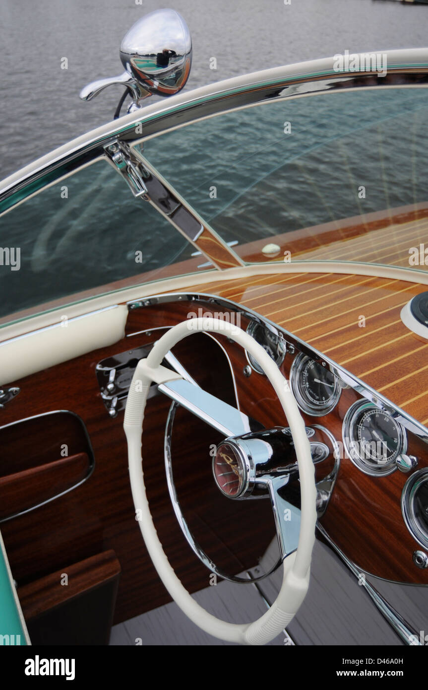 Oldtimer Motorboot Riva, Hartford, Huntingdon, England, August 2008 ...