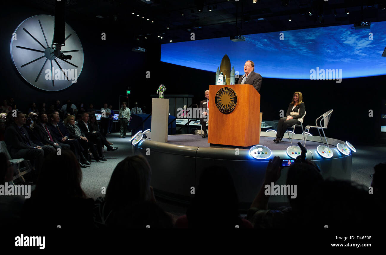 Buzz Lightyear Actionfigur im National Air and Space Museum, als Teil einer Ausstellung, die die kulturellen Auswirkungen der Weltraumforschung beleuchtet. Stockfoto