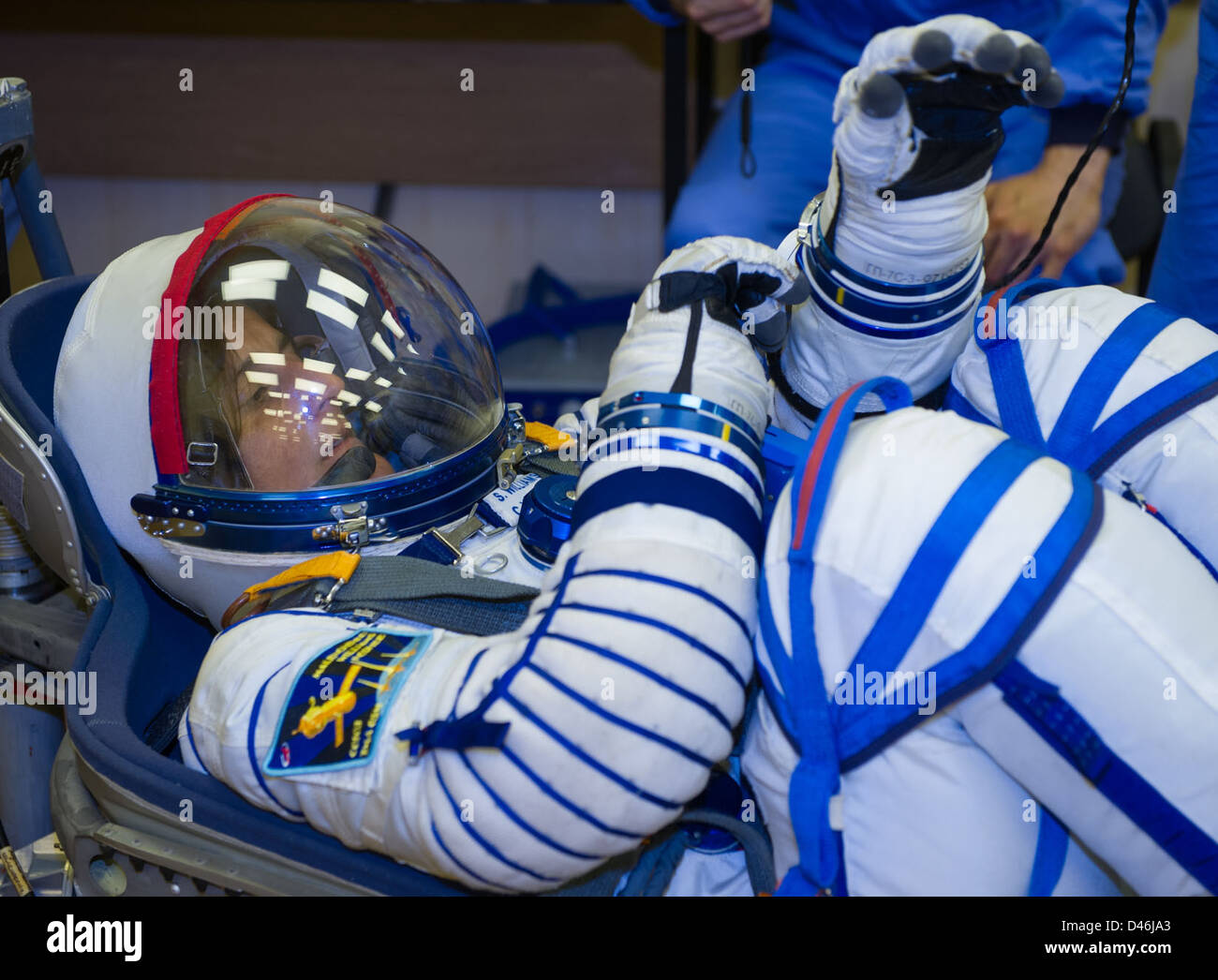 Die Vorbereitungen der NASA-Expedition 32 im Baikonur Cosmodrome mit Astronauten wie Sunita Williams. An der Veranstaltung beteiligen sich mehrere Raumfahrtbehörden, darunter JAXA und Roscosmos, um die Startbereitschaft in Kasachstan zu gewährleisten. Stockfoto