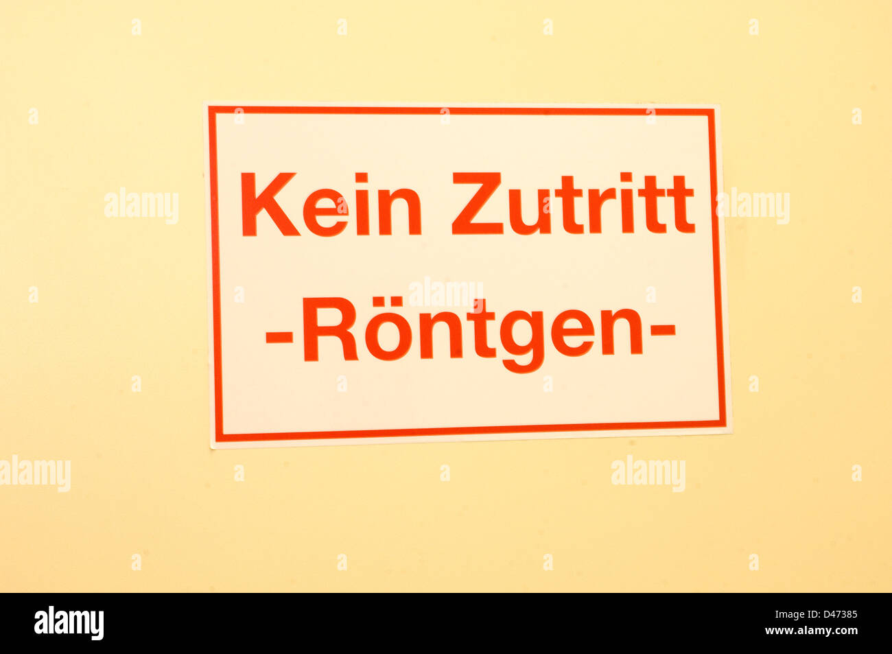 Deutsche Warnschild "Kein Zutritt" "Kein Zugriff". Stockfoto