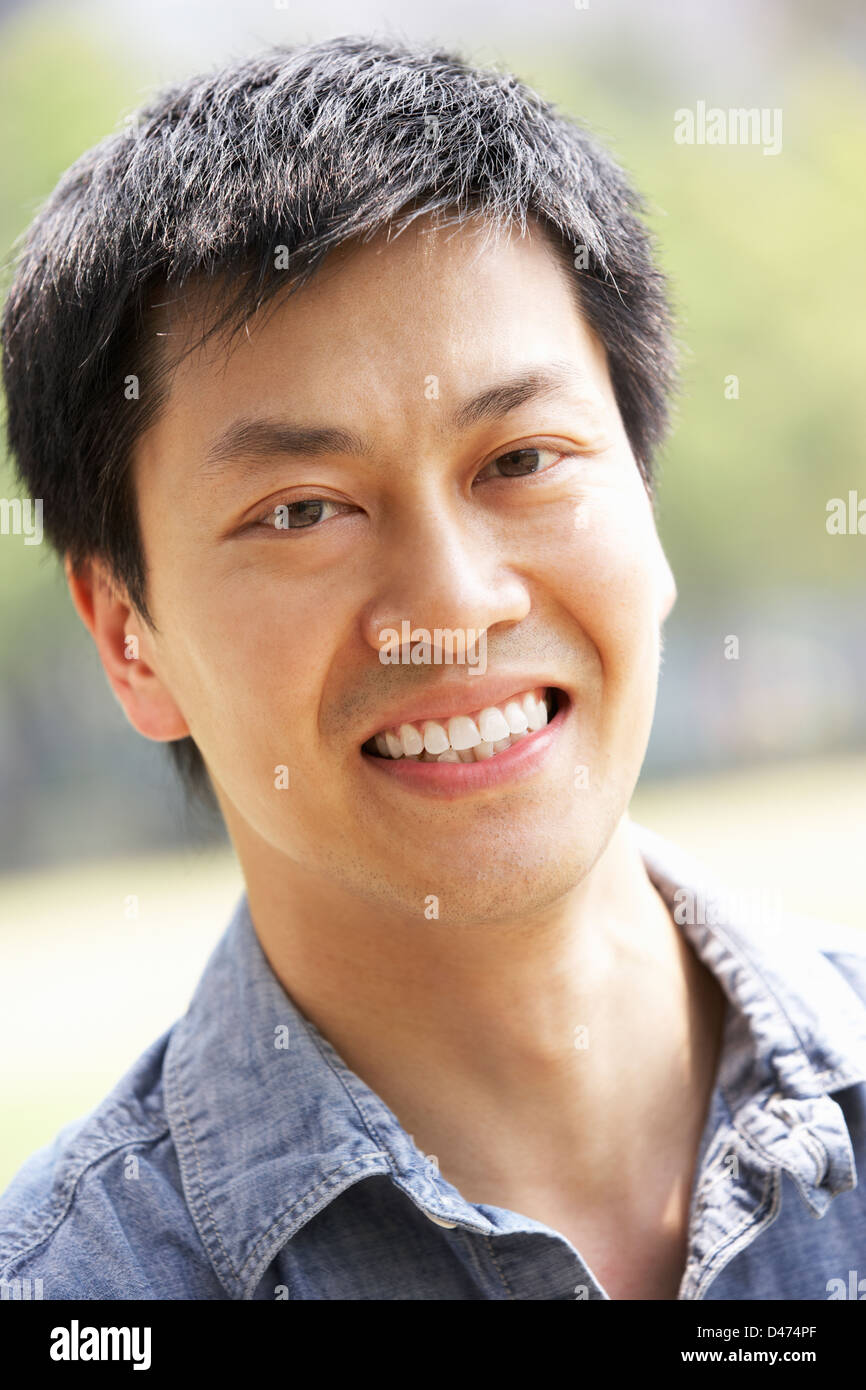 Kopf und Schultern Porträt des chinesischen Mann Stockfoto