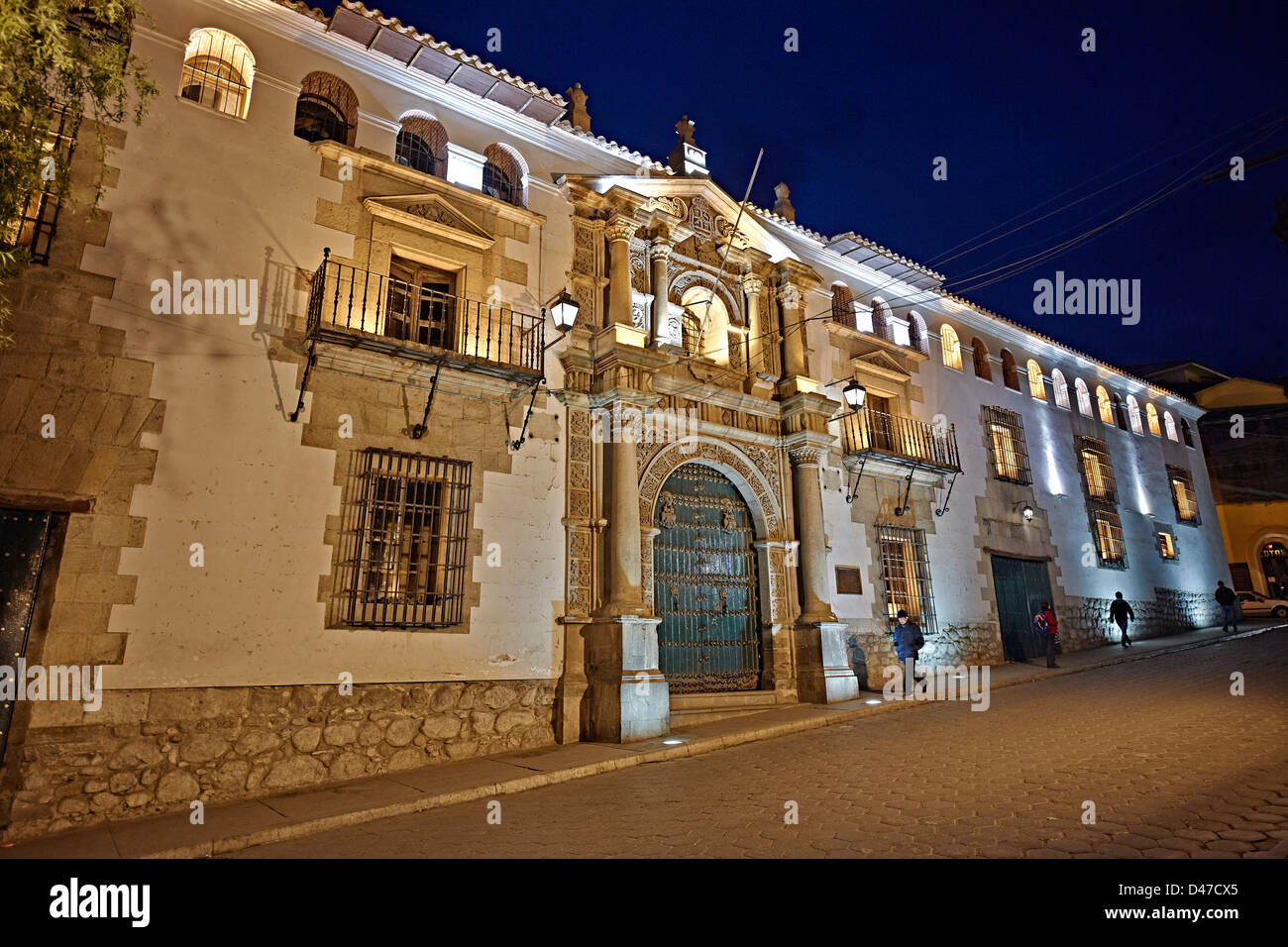 Nachtaufnahme von Casa De La Moneda, koloniale Architektur in Potosi, Bolivien, Südamerika Stockfoto