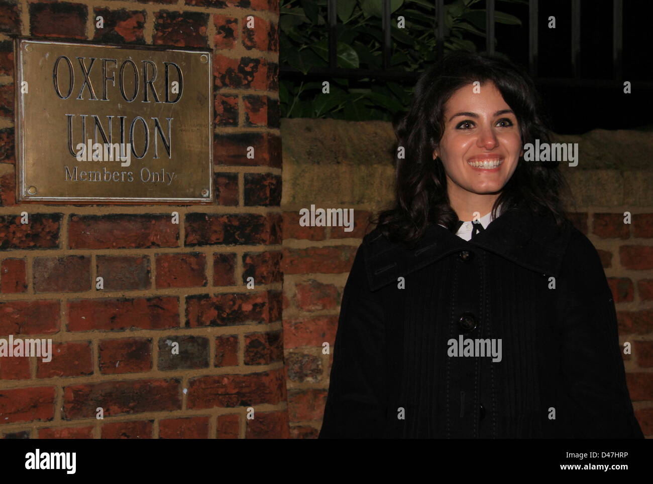 Oxford, UK 7. März 2013. Katie Melua, ein Georgisch-britische Sängerin, Songwriter und Musiker kommt an der Pforte der älteste Debattierclub an seine Mitglieder. Bildnachweis: Pete Lusabia/Alamy Live-Nachrichten Stockfoto