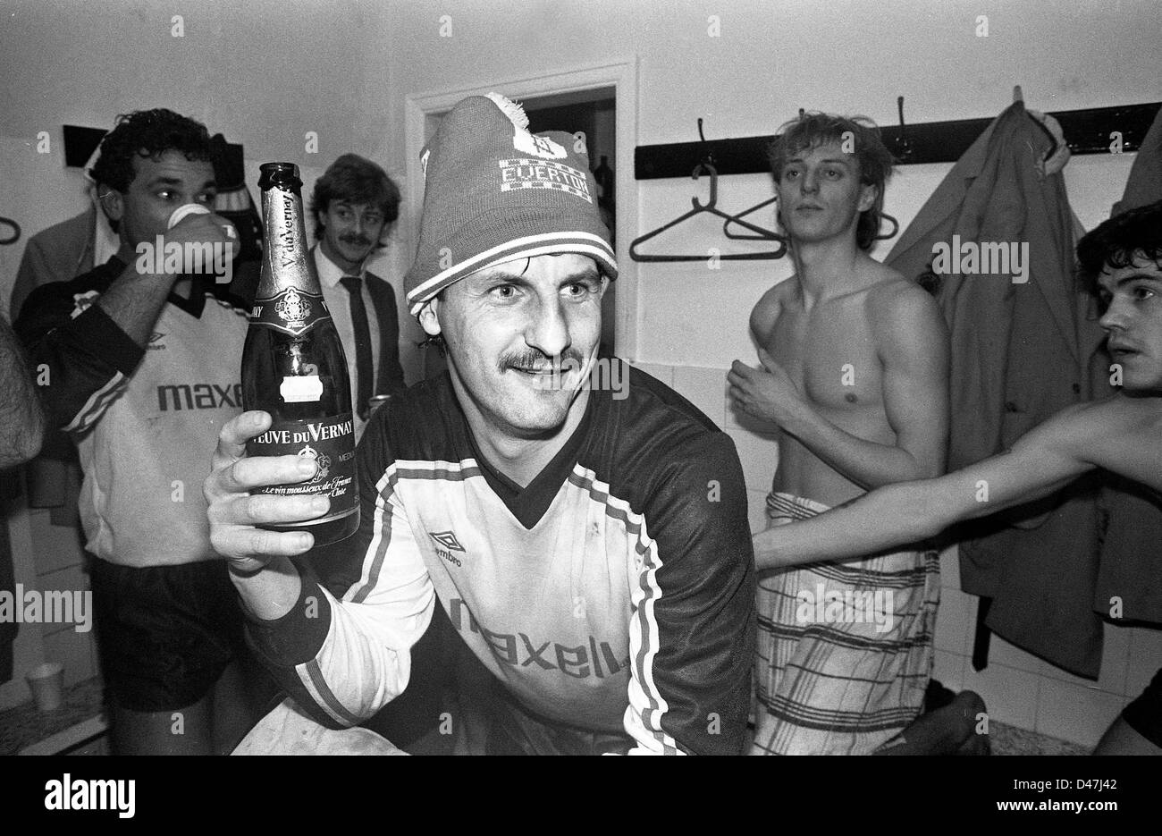 FA Cup Giant Killer Torschütze Dave Mather feiert nach Telford United Darlington bei The Bucks Kopf schlagen 02.04.1985 Stockfoto