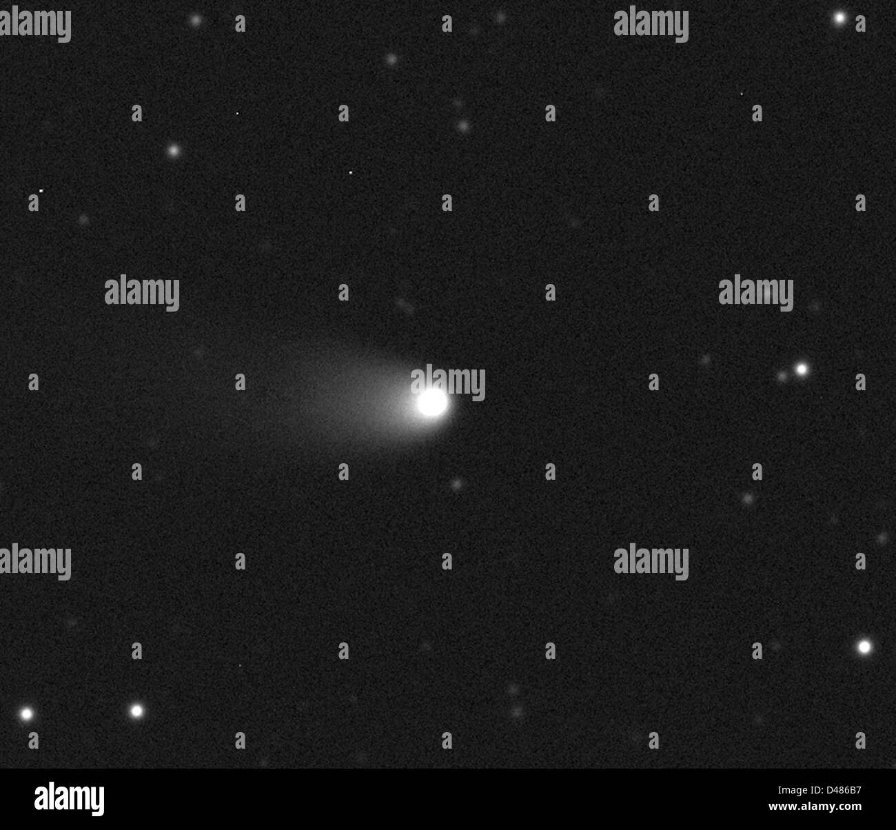 HANDOUT - beobachtet ein Foto zeigt den Comet 2011 L4 (Pan-STARRS) auf 2012 August 9 vom britischen Astronomen Apostolos Christou und David Asher (Armagh Observatory, Nordirland) und Student James Hadnett (Royal School Armagh) am Siding Spring, Australien in Zusammenarbeit mit dem Faulkes Teleskop-Projekt. Die Bilder wurden mit Faulkes Teleskop südlich von Las Cumbres Observatorium Teleskop Netzwerk betrieben. Erde bekommen summte durch zwei Kometen im Jahr 2013 erscheint die erste Pan-STARRS, am hellsten zwischen 8 bis 13 März.  FOTO/LAS CUMBRES OBSERVATORIUM Stockfoto