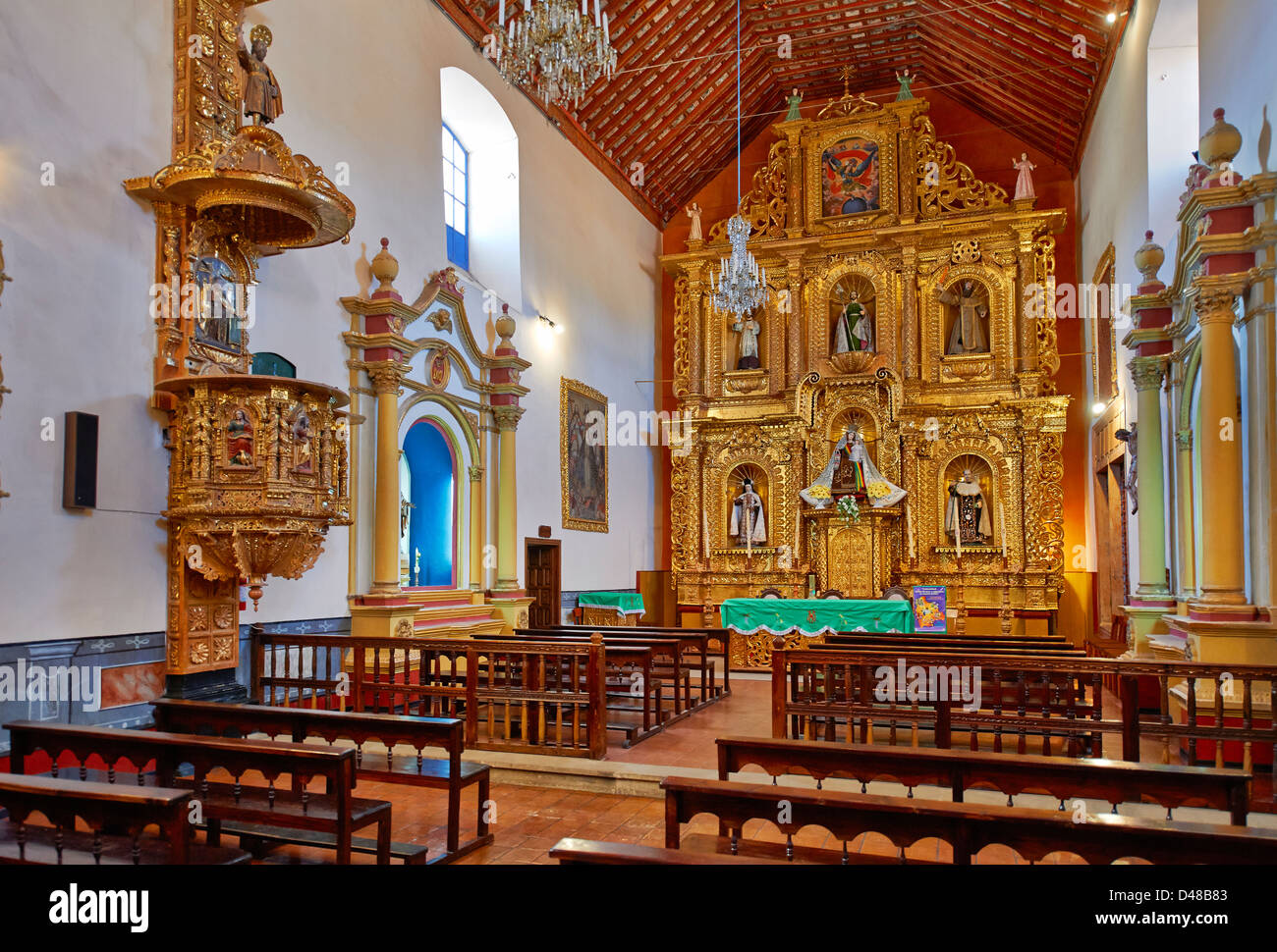 Kirche mit goldenen Altar im Kloster Convento de Santa Teresa, Potosi, Bolivien, Südamerika Stockfoto