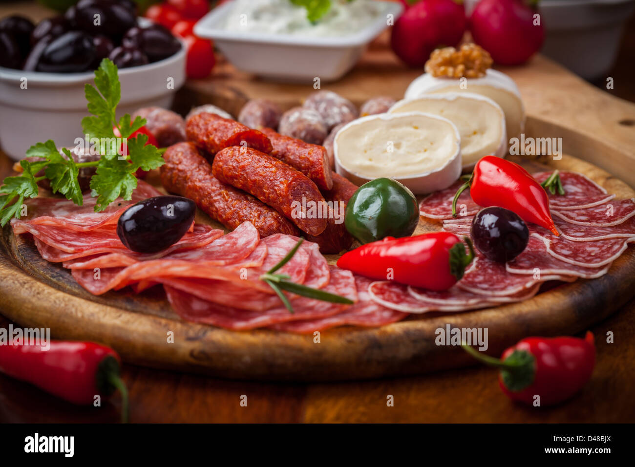 Teller mit Antipasti und Fingerfood Catering Stockfoto