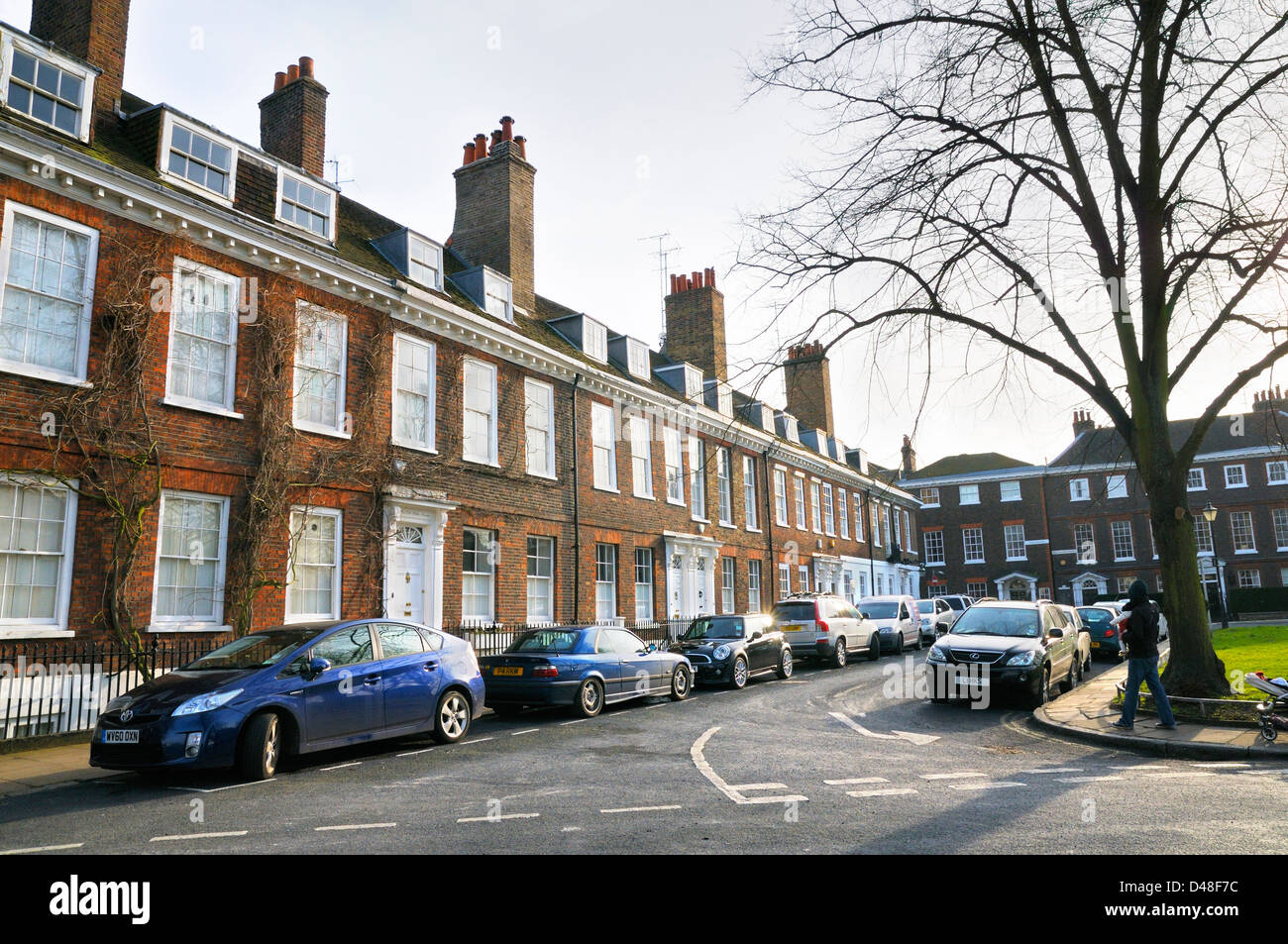 Häuser auf Richmond grün, Richmond upon Thames, Greater London, TW9, England, UK Stockfoto
