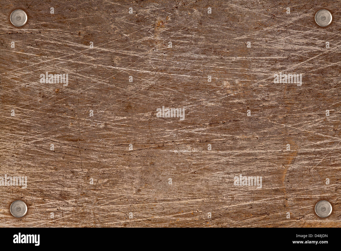 alten rauen Riss Metallplatte Hintergrund mit vier Nieten in den Ecken, Eisen Textur Stockfoto