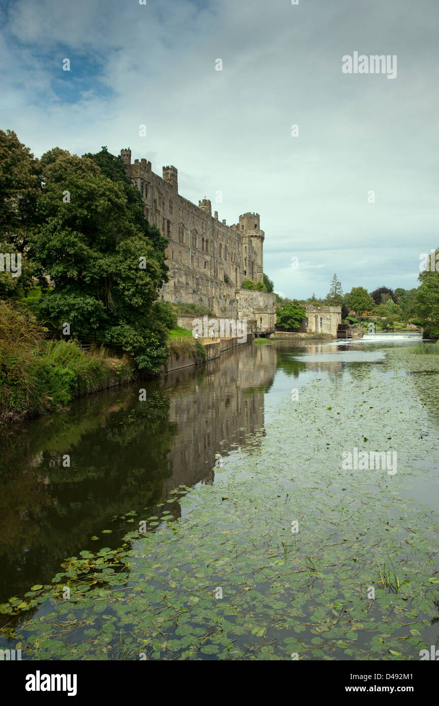 Fluss Avon und Warwick Castle. Warwickshire, England. Stockfoto