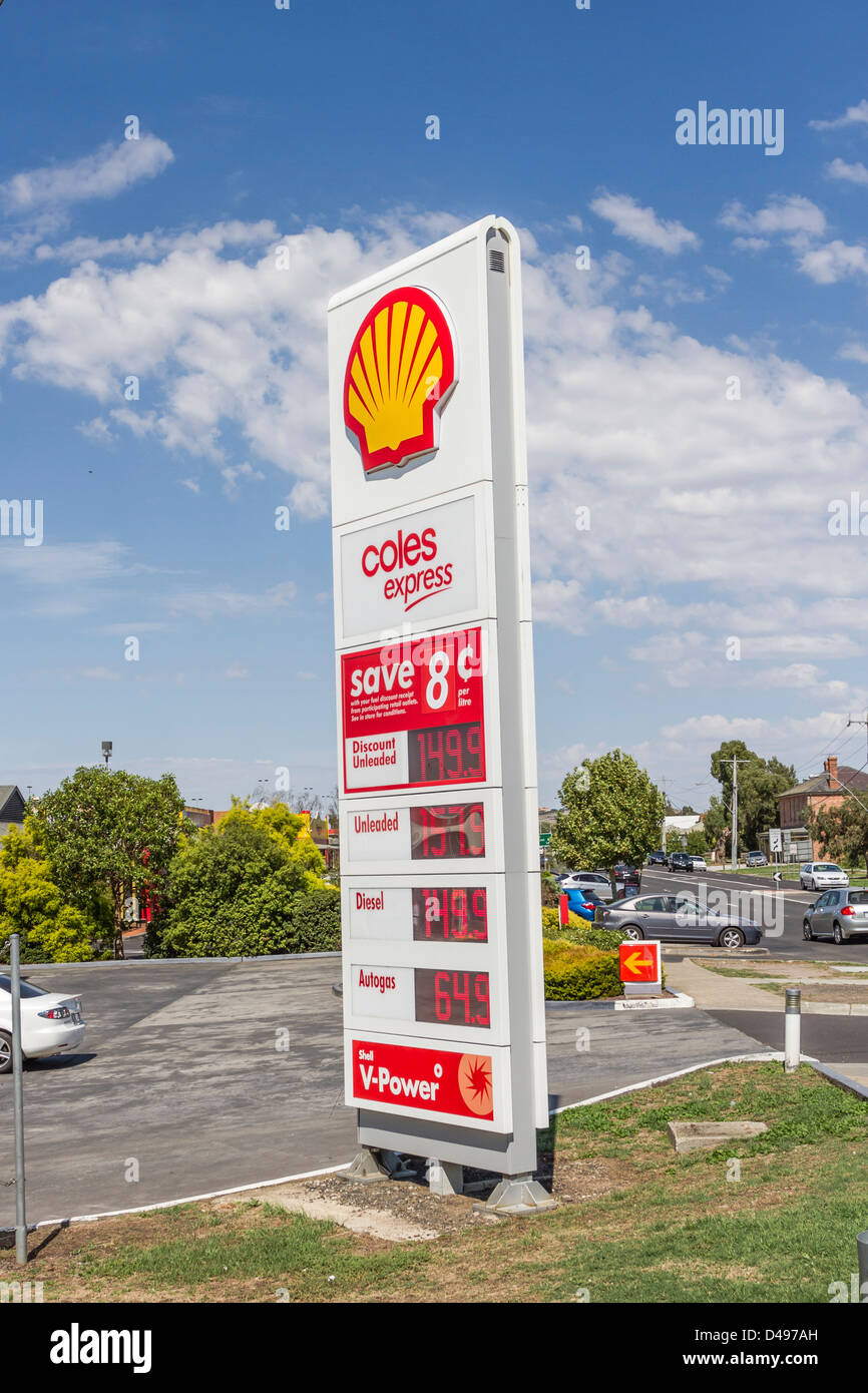 Coles Marke Shell-Tankstelle in Sunbury, Victoria, Australien Stockfoto