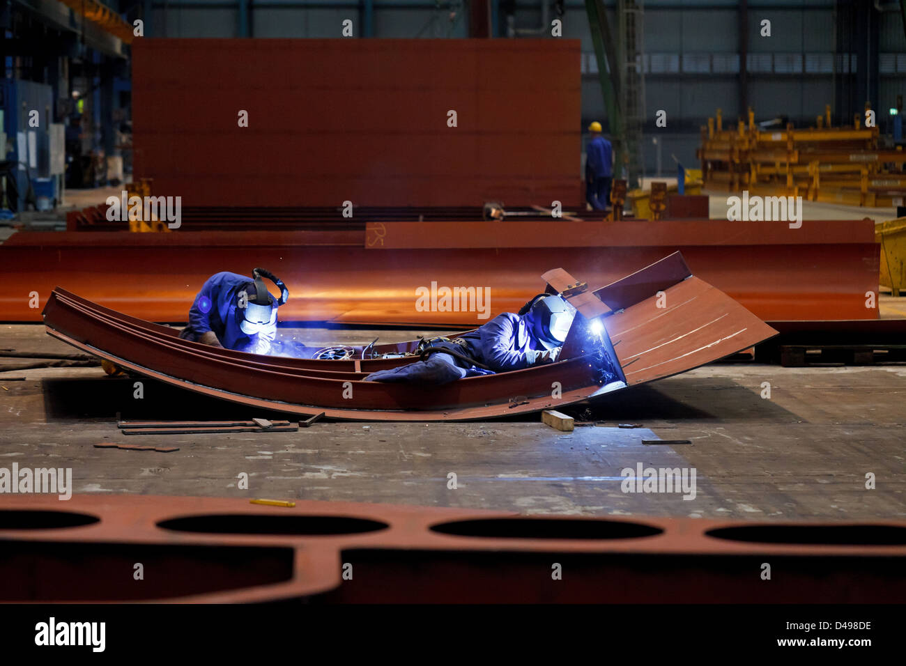 Papenburg, Deutschland, Meyer Werft GmbH, ein Mitarbeiter der Meyer Werft Werft in den Hallen Stockfoto
