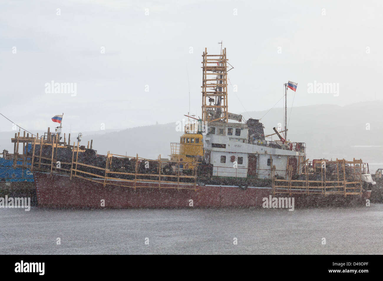 Schiffe in den russischen Hafen Murmansk Stockfoto