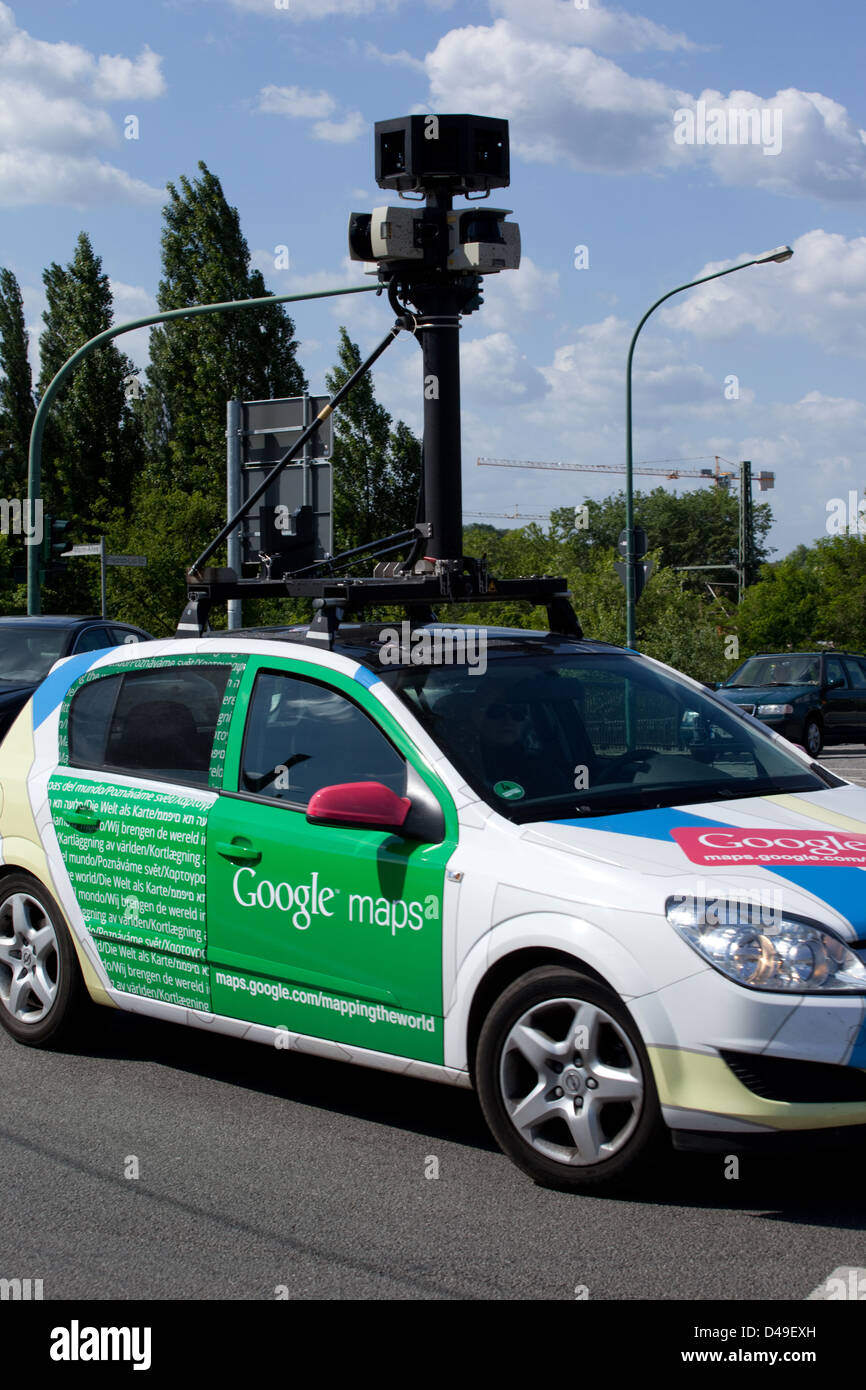 Potsdam, Deutschland, ein Auto mit einer Kamera durch Google Street View Stockfoto