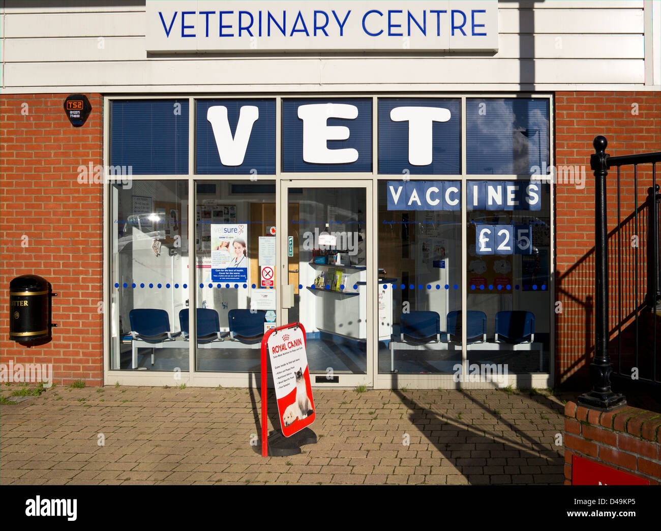 Veterinary Centre Tierarzt Tierärzte Tierbehandlung Impfstoffe Stockfoto