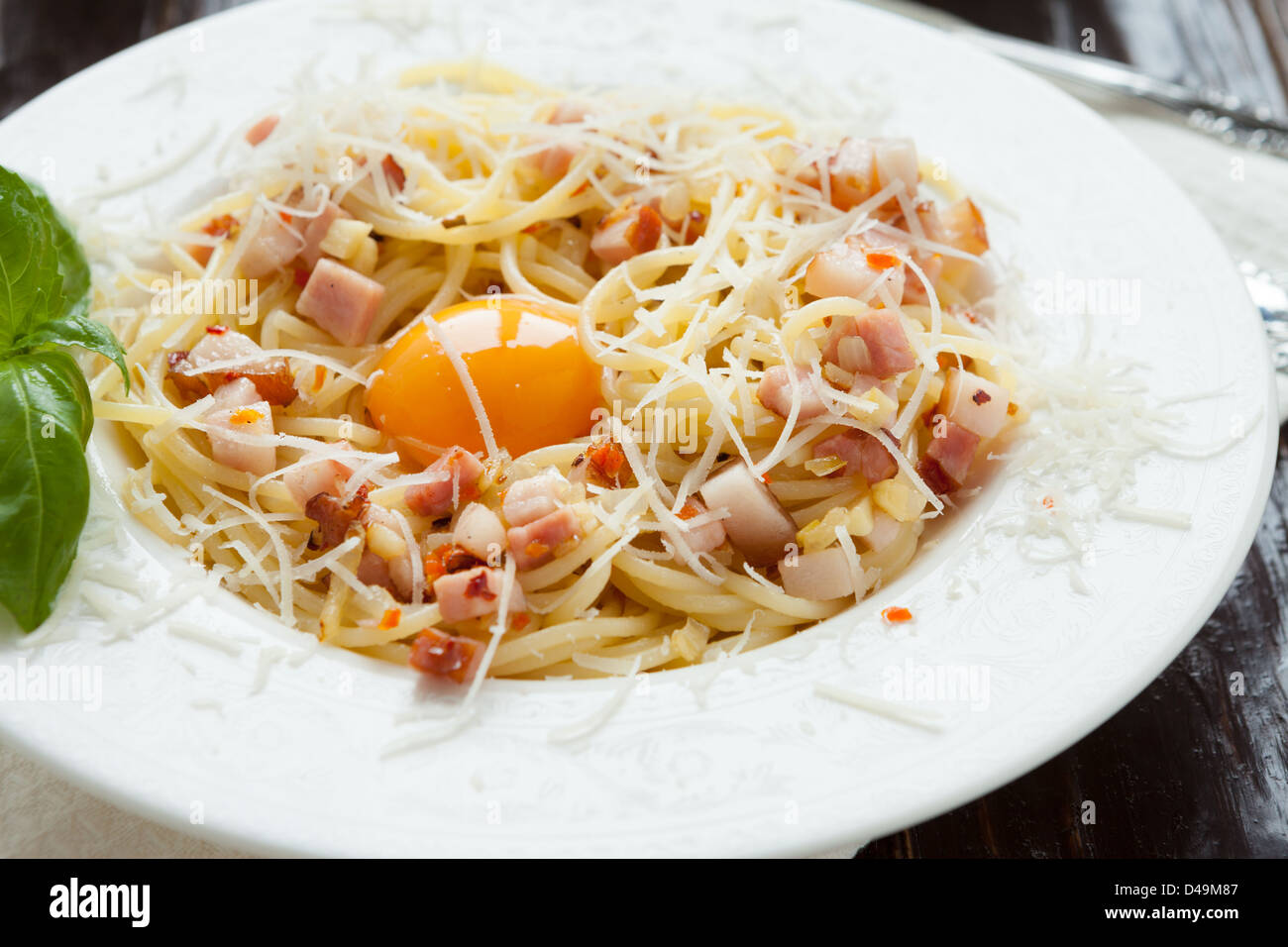 Spaghetti alla carbonara Fotos und Bildmaterial in hoher Auflösung