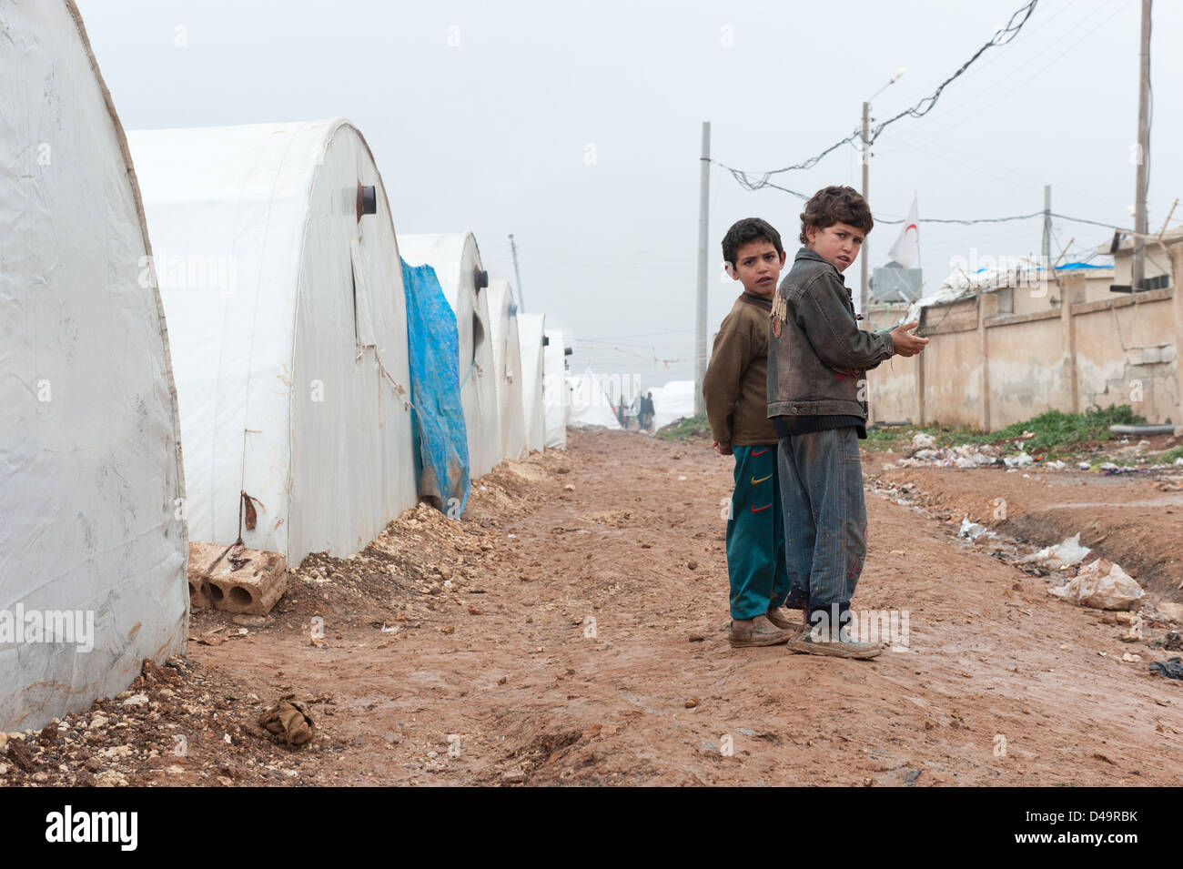 Kinder im Flüchtlingslager Azaz an der türkischen Grenze, Syrien Stockfoto