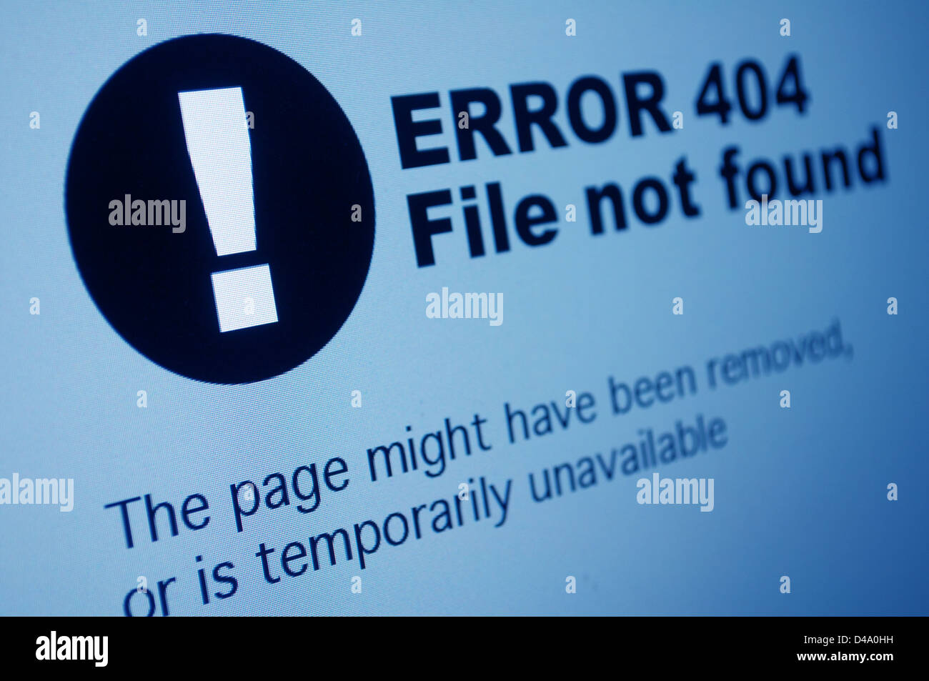 Nahaufnahme von 404 Fehler-Zeichen im Internet-Browser auf LCD-Bildschirm Stockfoto