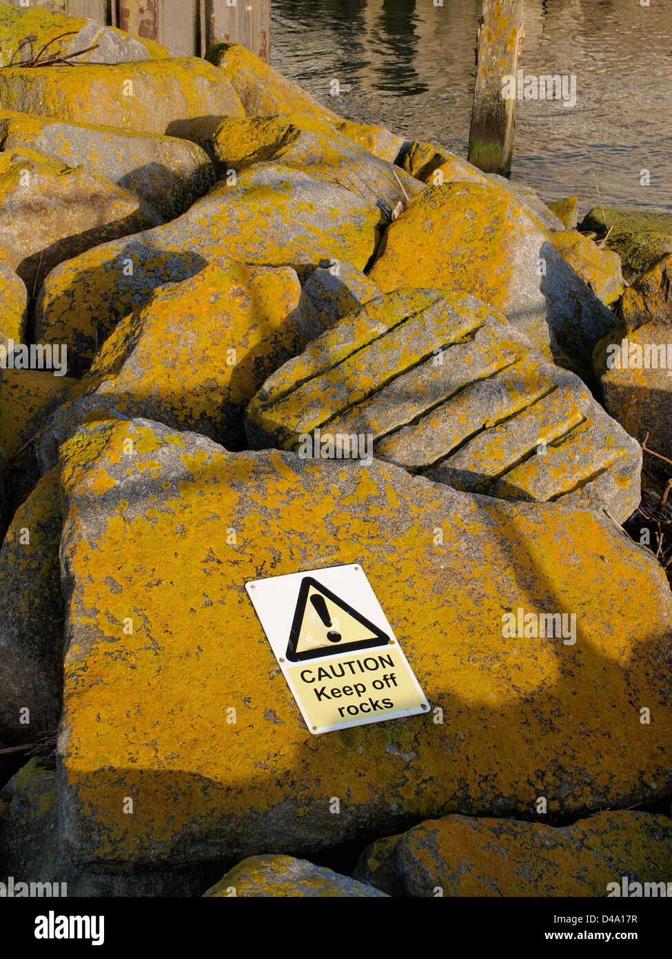 Halten Sie Felsen Warnung Stockfoto