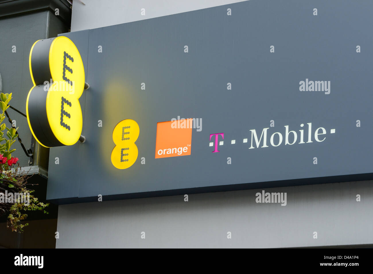 EE Orange T-Mobile Shop anmelden Stockfoto