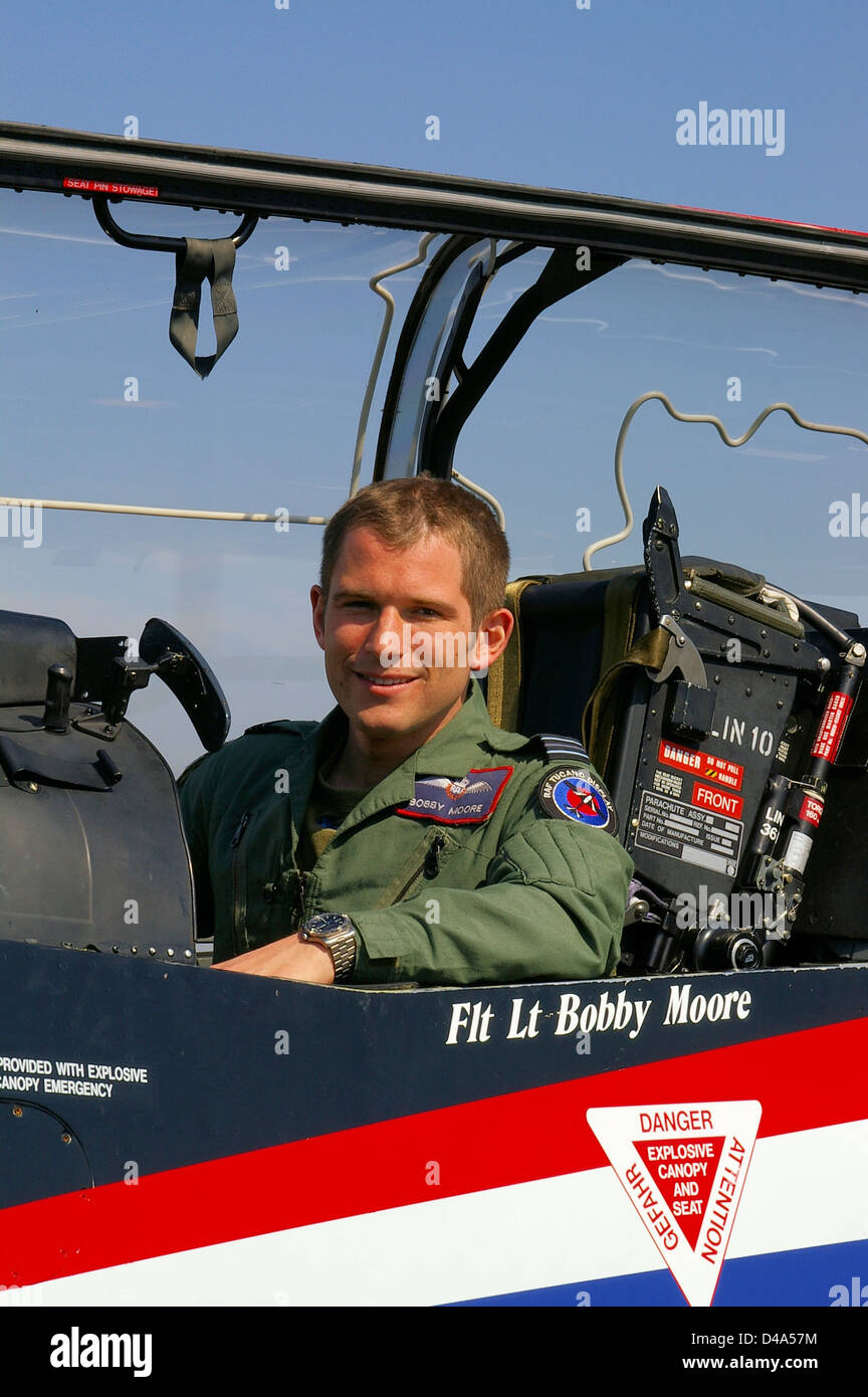 Bobby Moore wurde als Flugzeugpilot der RAF Tucano vorgestellt, um 2007 auf Flugshows und Veranstaltungen in Großbritannien zu zeigen Stockfoto