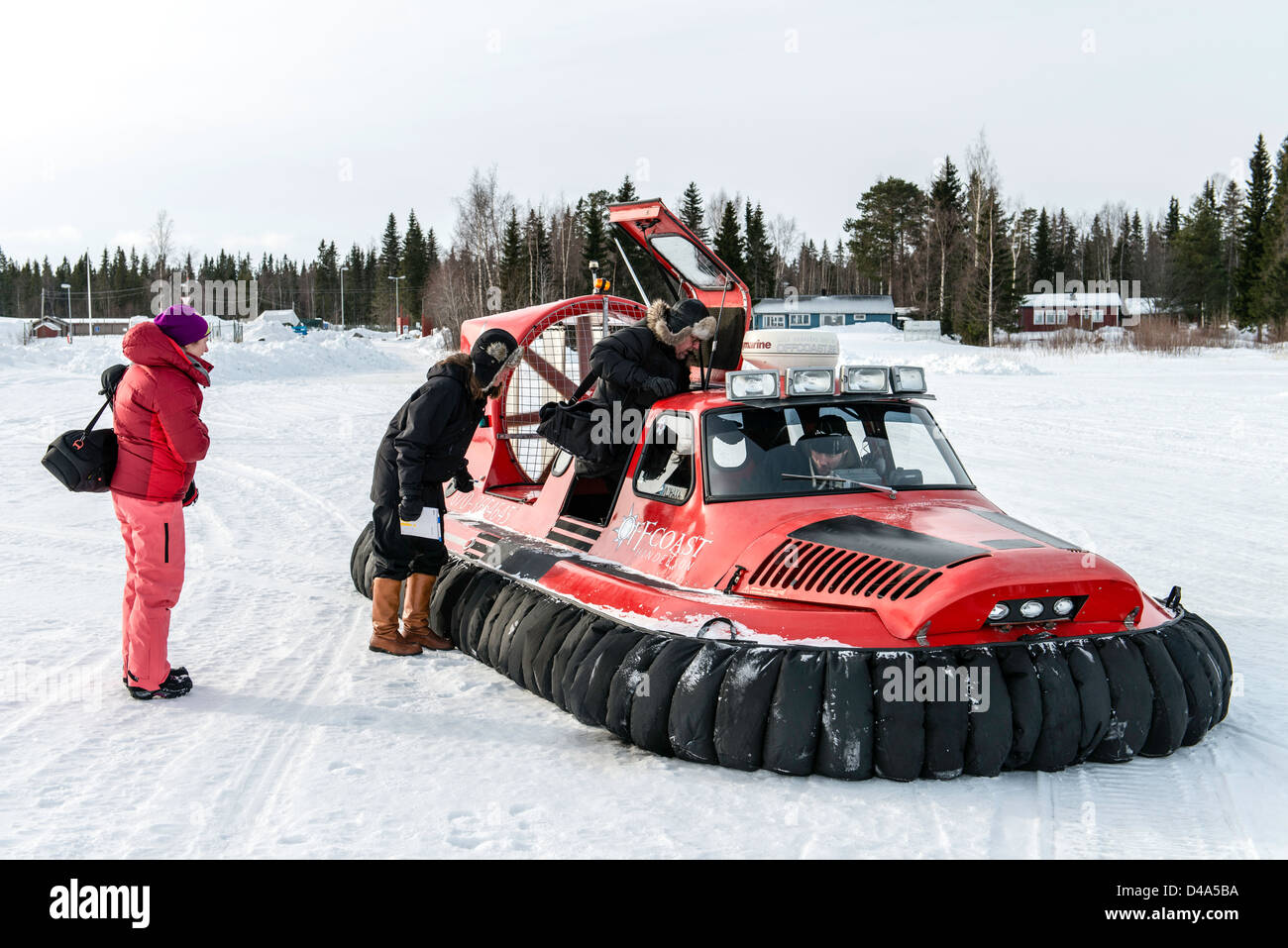 Hovercraft gefrorene Ostsee schwedischen Lappland Schweden Skandinavien Stockfoto