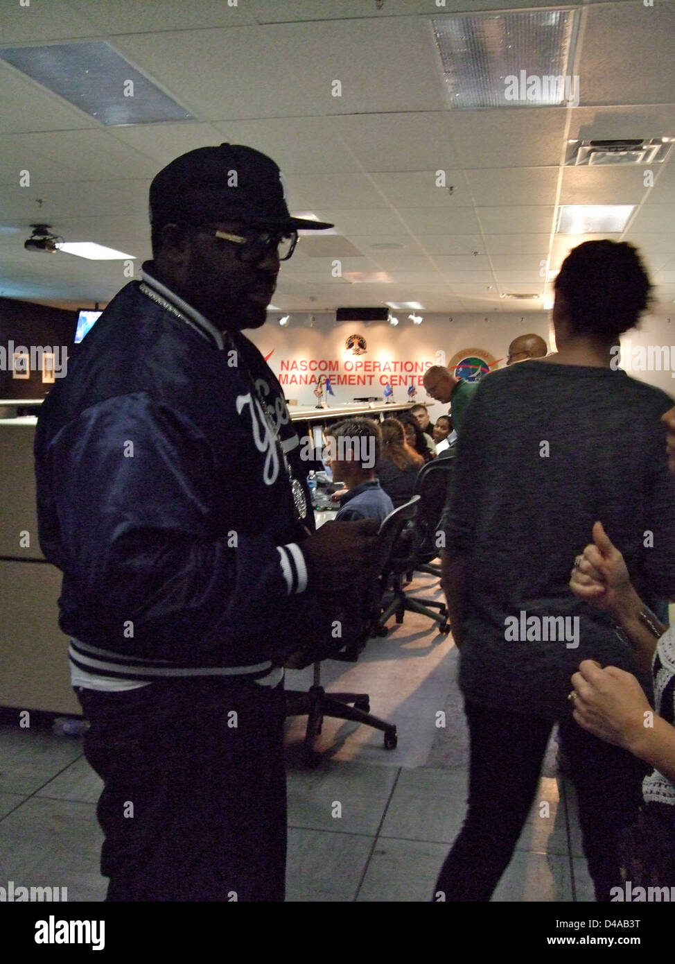 Das Hubble Weltraumteleskop ist in einem Segment mit dem Titel „Hubble Gotchu“ mit Jimmy Fallon zu sehen, das seine bahnbrechenden Beiträge zur Astronomie und zur Suche nach Weltraumphänomenen hervorhebt. Stockfoto