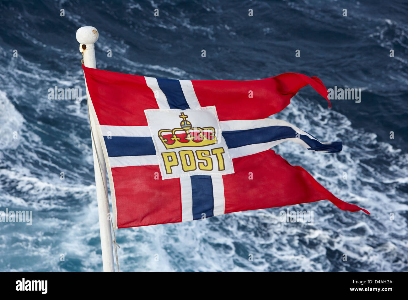 norwegische post Post Flagge auf einem Schiff mit Post Norwegen Europa Stockfoto