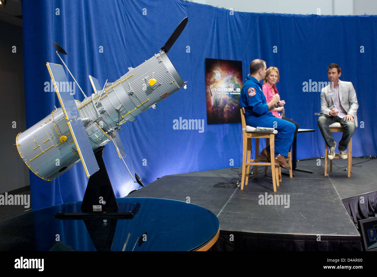 Das Hubble Weltraumteleskop sendet bahnbrechende Entdeckungen aus der Weltraumwissenschaft und bietet Einblicke in ferne Sterne, Planeten und Galaxien. Seine Beobachtungen helfen, das Verständnis des Universums zu erweitern. Stockfoto