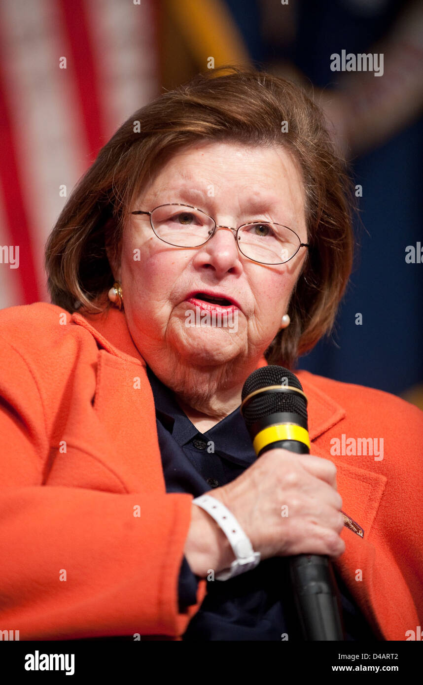 Das Hubble-Weltraumteleskop der NASA erfasst aktualisierte Bilder von fernen Sternen und Galaxien und bietet neue Einblicke in die Struktur und Bildung des Universums. Stockfoto