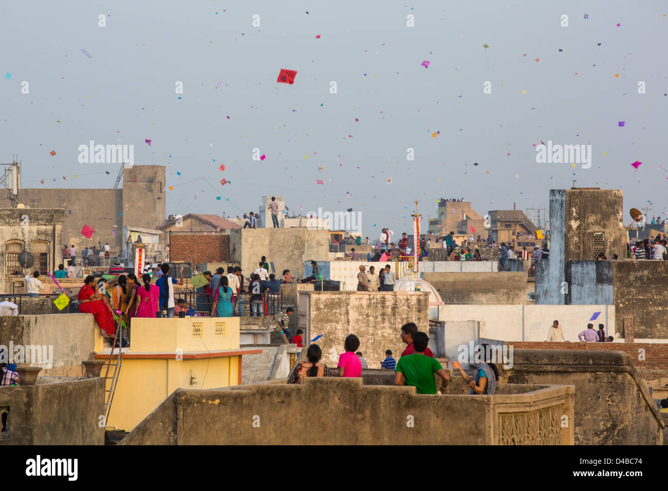 Drachenfest oder Uttarayan in Ahmedabad, Gujarat, Indien Stockfoto