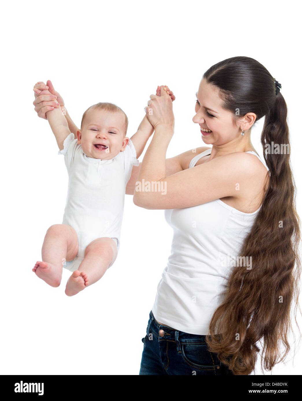 liebevolle Mutter mit ihrem Baby zu spielen, auf weißem Hintergrund Stockfoto