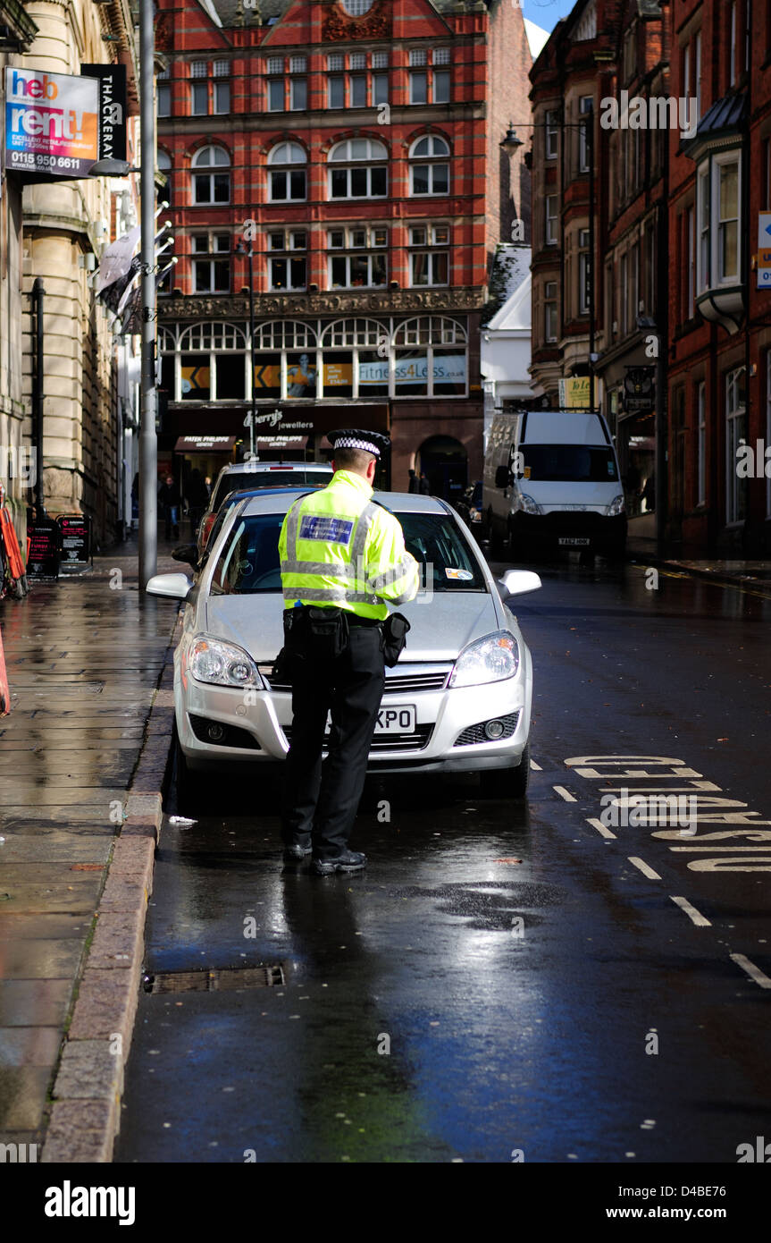 Strafe kostenlos Notice.Civil Gerichtsvollzieher Fragen Ticket für behinderte Fahrer. Stockfoto
