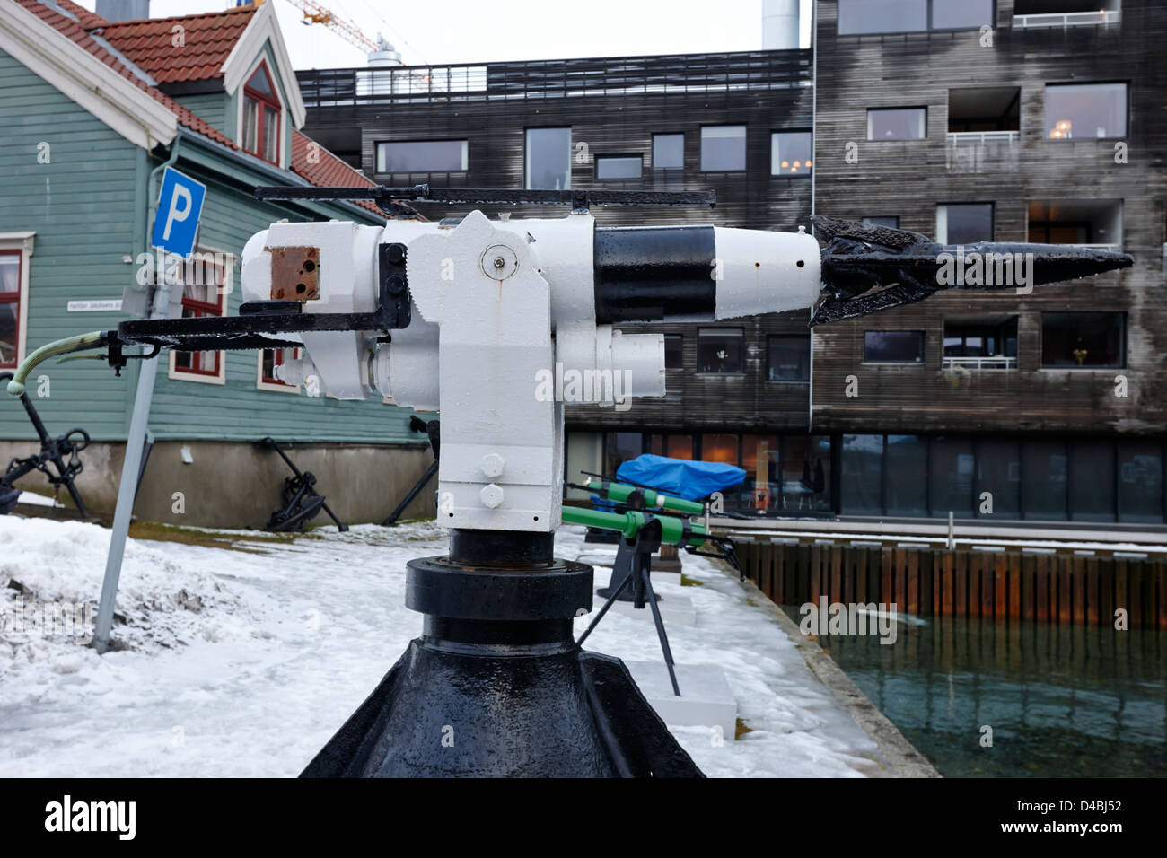 Bereich der alten whaling Harpoon Waffen außerhalb der polaren Museums Tromsø Troms-Norwegen-Europa Stockfoto