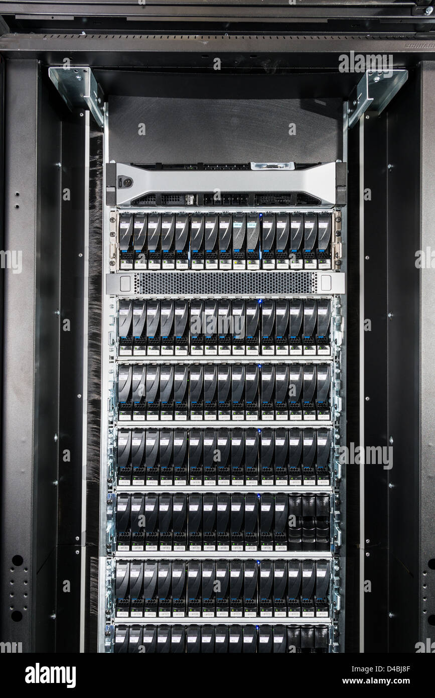 Festplatten im Data center Stockfoto